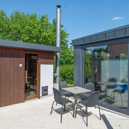 A Mi Hazunk Денешдиаш