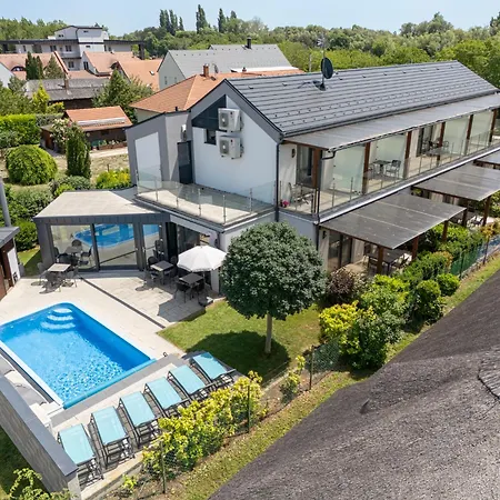 A Mi Hazunk Апартаменты *