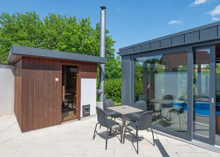 A Mi Hazunk גיינסדיאס