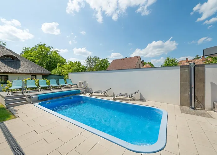 A Mi Hazunk דירה